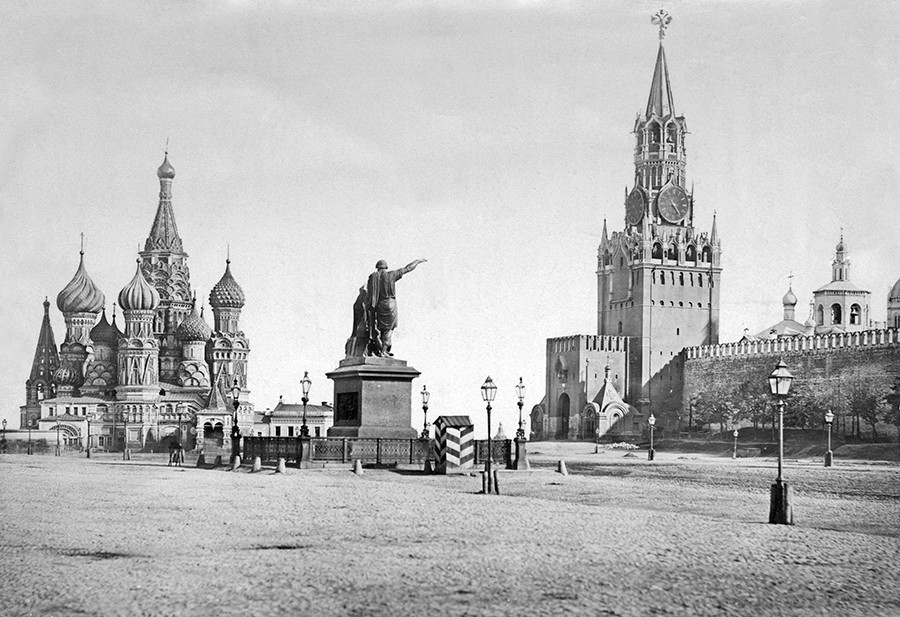 Crveni trg u Moskvi, Rusija, oko 1870. godine.

