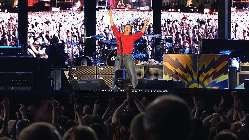 Paul McCartney prvič nastopa v Rusiji, Rdeči trg, 24. 5. 2003.
