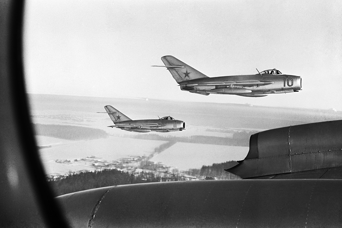 Die sowjetischen Mikojan-Gurewitsch MiG-15-Jagdflugzeuge im Einsatz