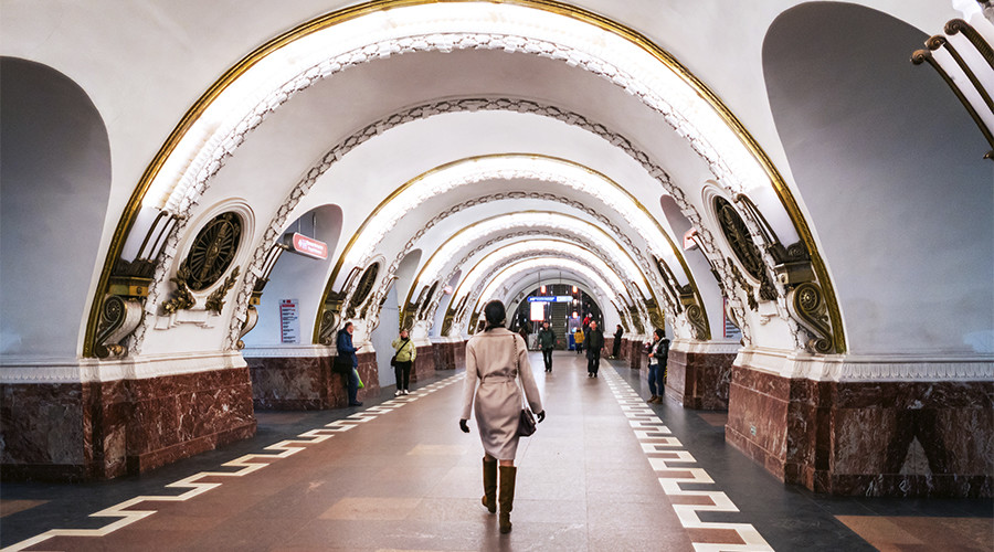 Trésors du métro de SaintPétersbourg cinq stations de la ligne rouge