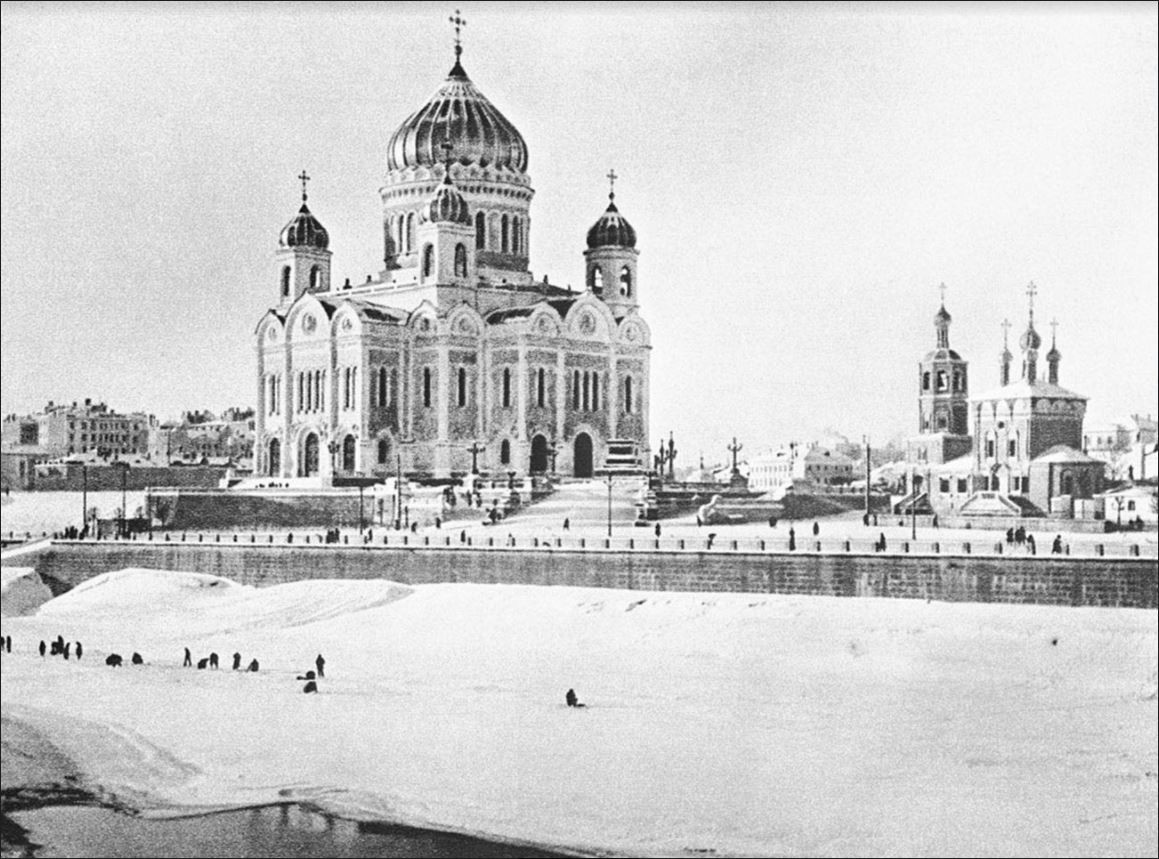 Naum Granovski. Katedrala Kristusa Odrešenika, zgrajena v čast zmagi nad Napoleonom leta 1812, 1927

