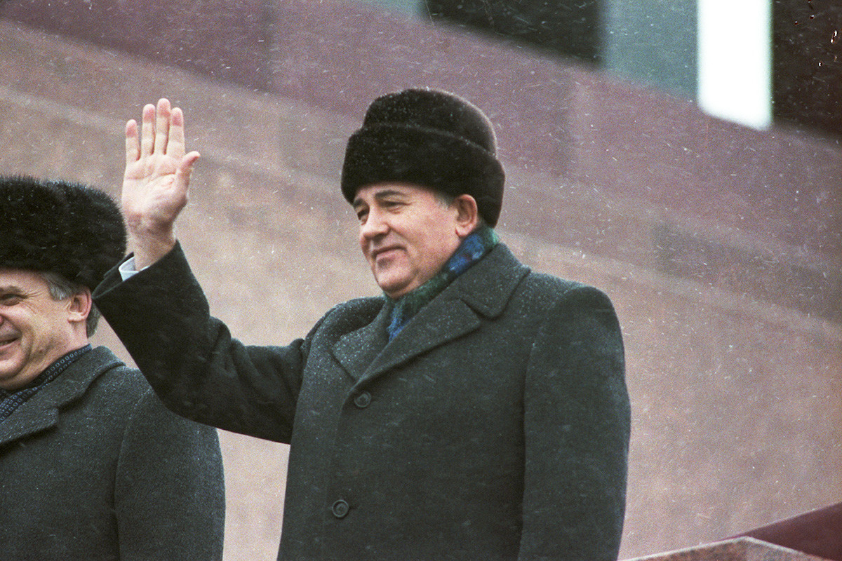 brezhnev hat