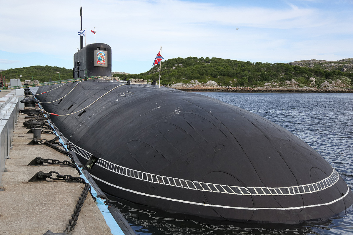 Стратешка подморница „Кнез Владимир“ пројекта 955А „Бореј-А“ у главној подморничкој бази Северне флоте, Гаџијево.