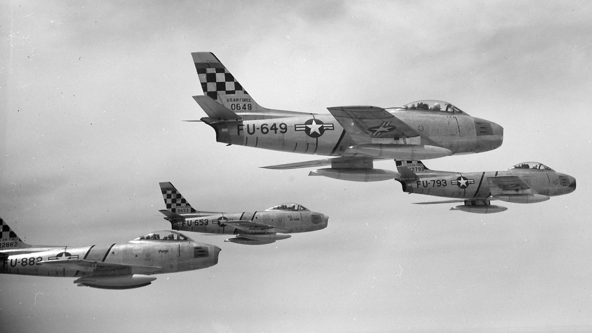 Звено F-86 в небе Кореи в 1953 году.