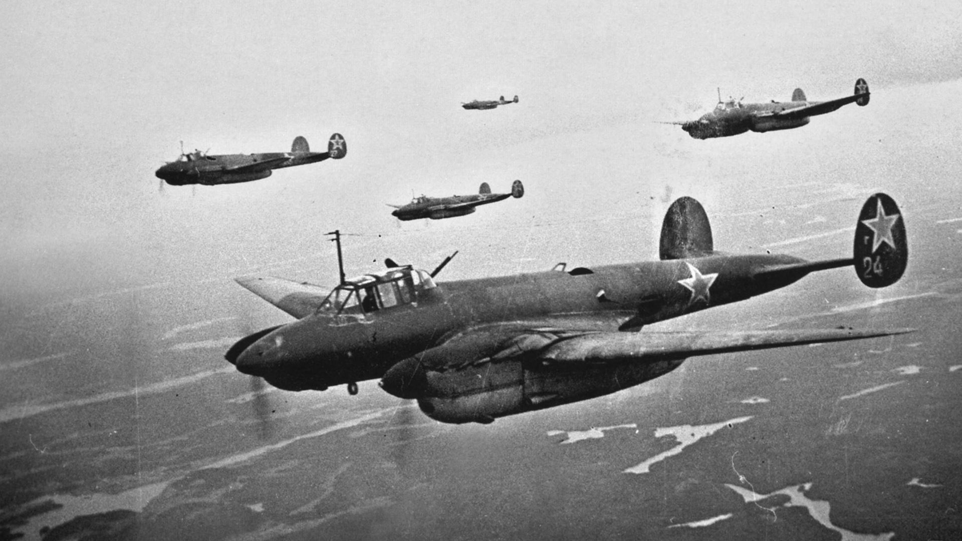 Бомбардери за обрушавање Пе-2 у ваздуху.