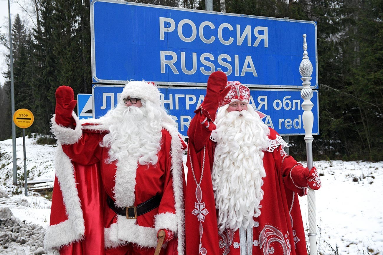 Средба на рускиот Дедо Мраз со финскиот Јоулупуки на руско-финската граница,
