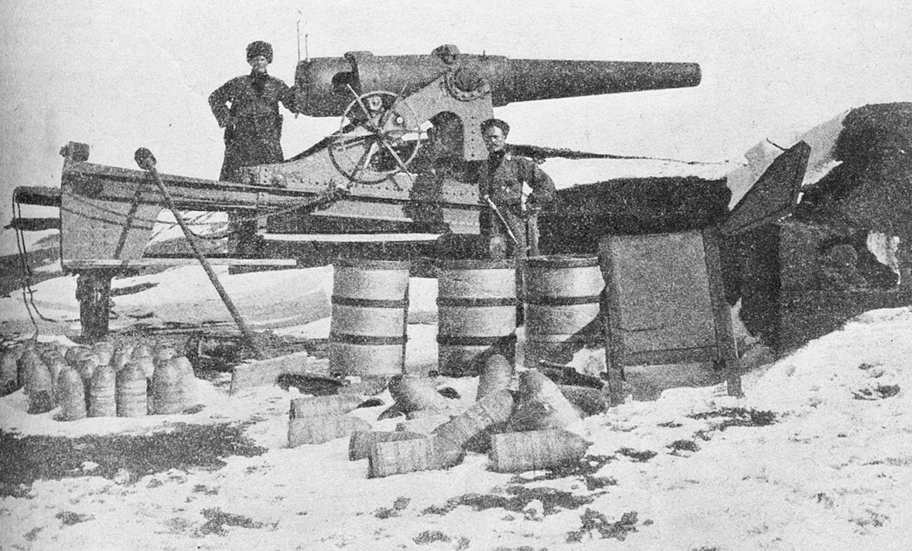 Турски топ (15 cm Ringkanone L/26 Krupp) који је руска војска заробила код Ерзурума, 1916.