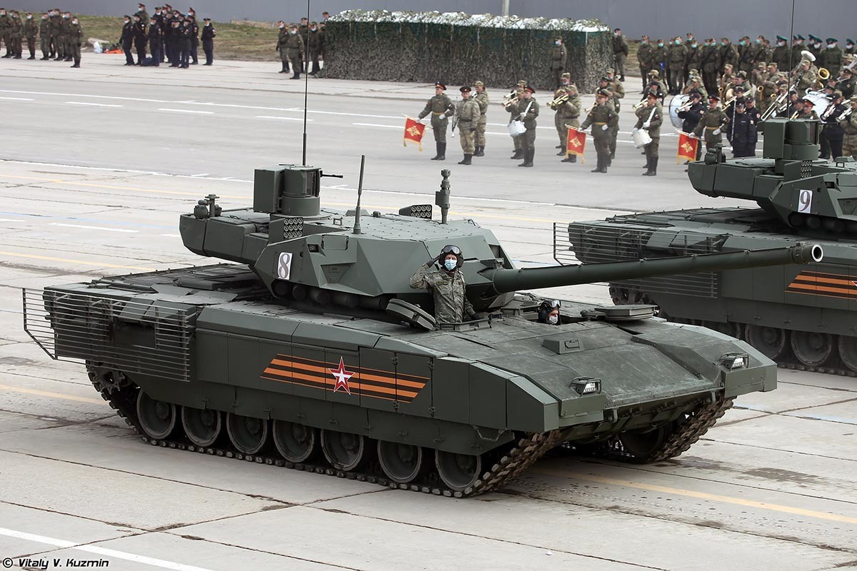Тенк Т-14 („Објект 148“), тешка гасенична универзална платформа (ТГУП) „Армата“.