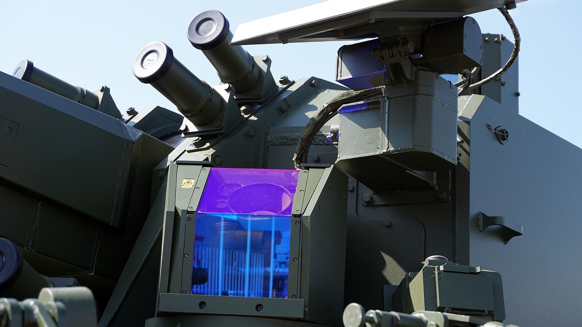 Самооден артилериски ПВО систем „Деривација-ПВО“ .

