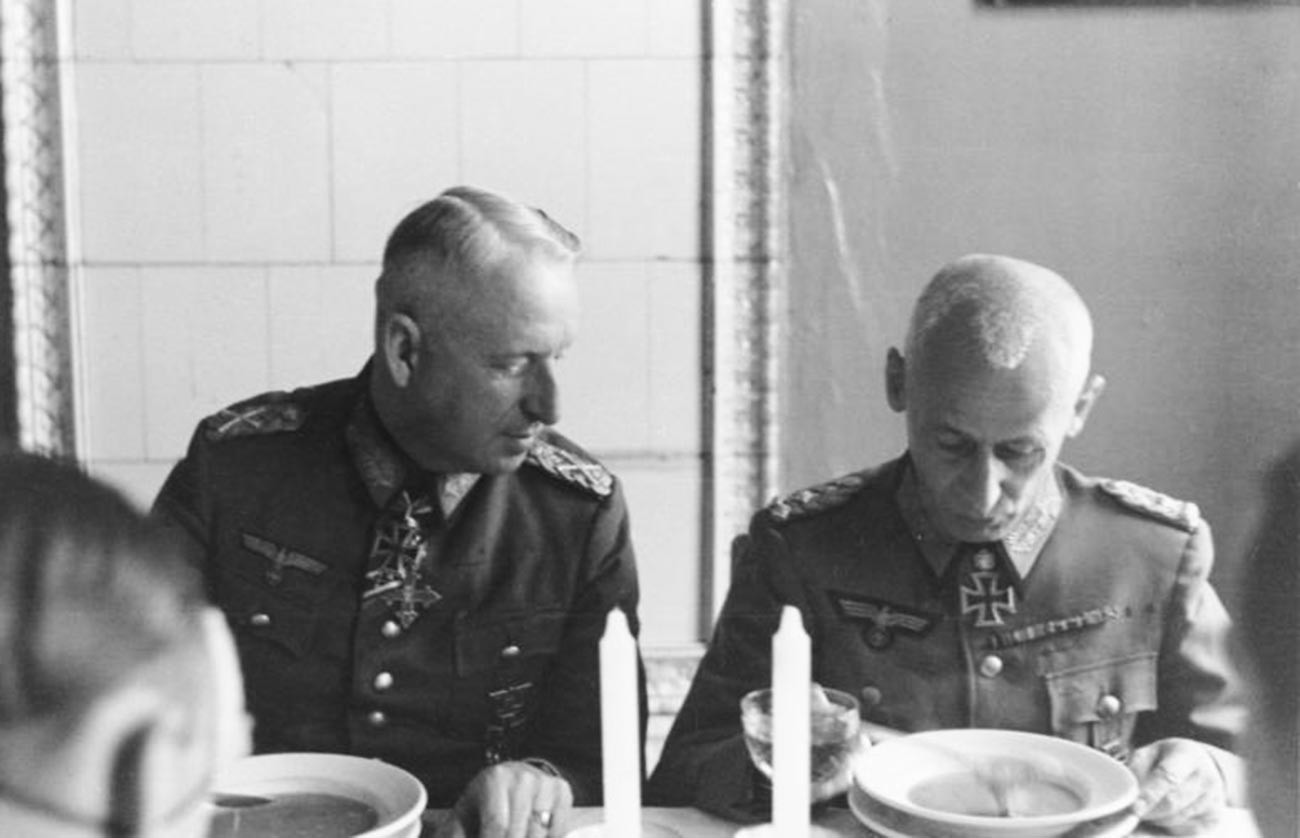 Эрих фон Манштейн (слева) и Герман Гот.