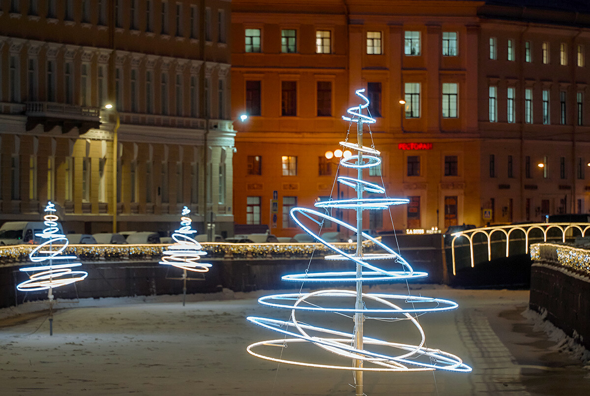 New Year’s lights shine everywhere on the streets of St. Petersburg
