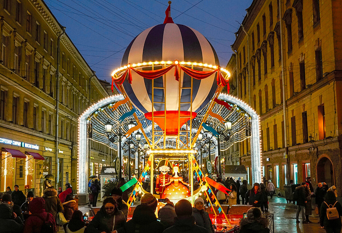 New Year’s lights shine everywhere on the streets of St. Petersburg