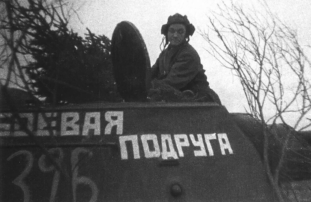 María Oktiabrskaia con su tanque 
