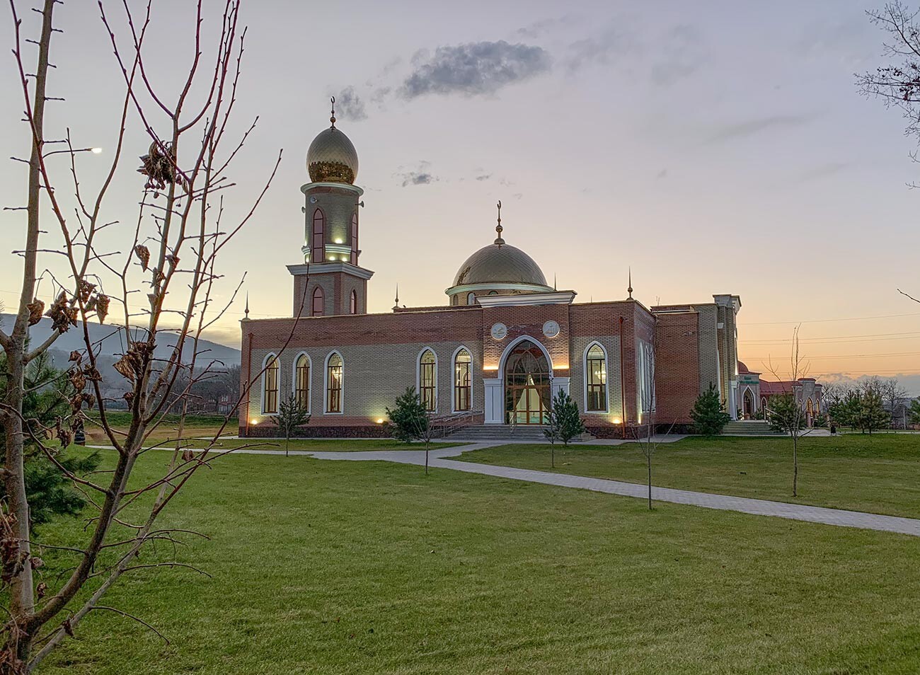 Руралне џамије у Чеченији често су по архитектури сличне црквама.