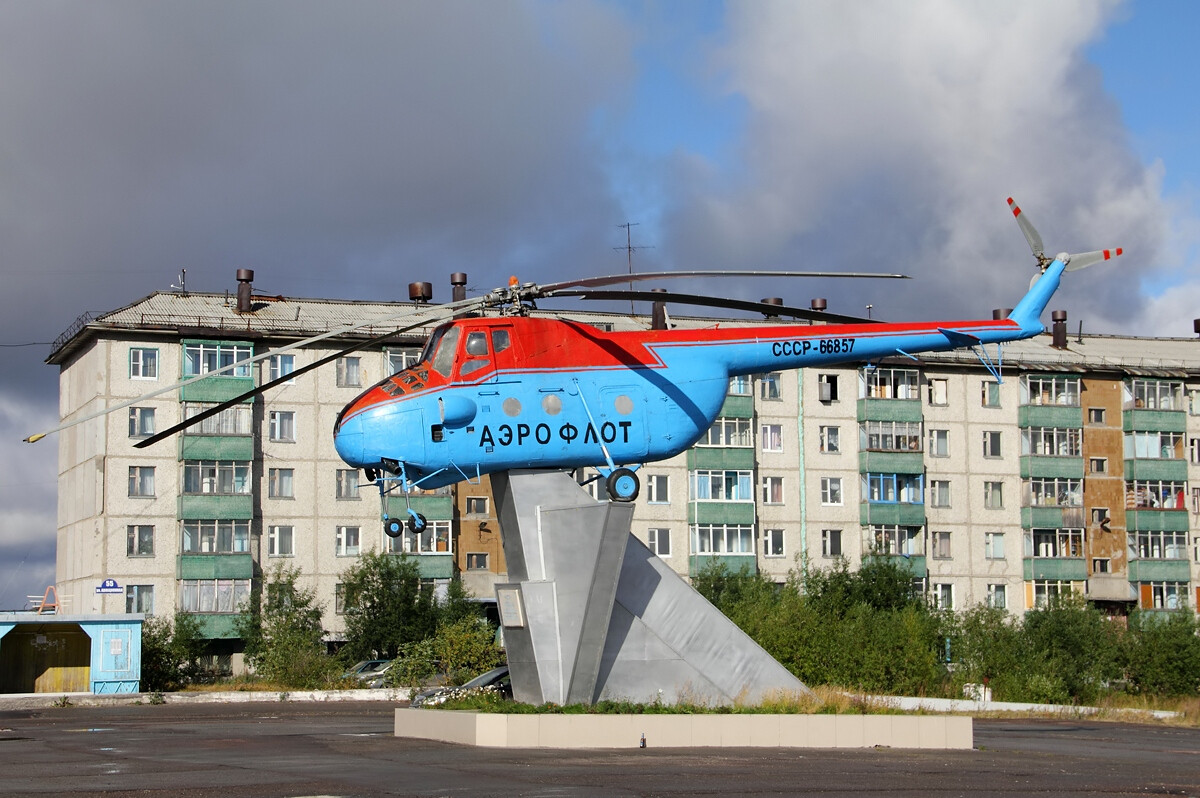 Helicóptero Mi-4 de Aeroflot en Vorkutá, ciudad minera situada en la república rusa de Komi