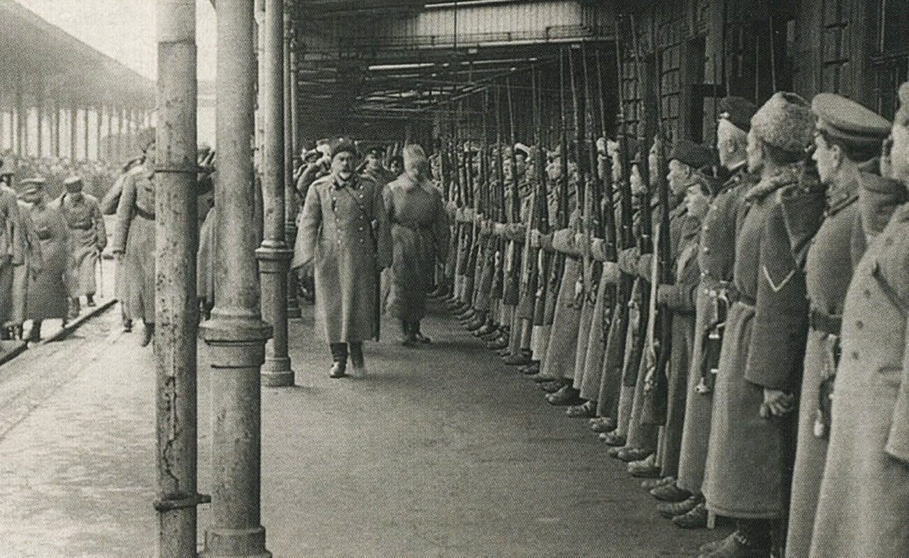  Офицерски часовой посреща А.И. Деникин, 1919 година 