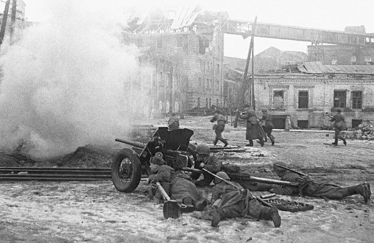  По време на нацистката окупация, 14 февруари 1943 година 
