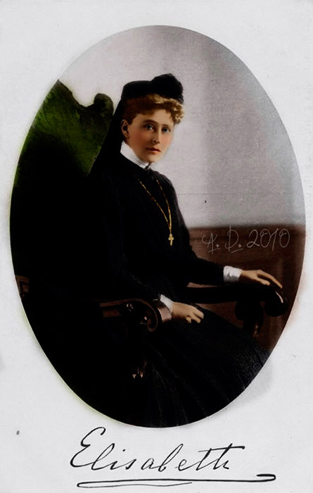 夫の大公の死後、エリザヴェータは貴重品を売却し（ロマノフ王朝の一部を成すものは同家の宝物庫に返却した）、その収益で4軒の家と広大な庭園がついたボリシャヤ・オルディンカ通りの邸宅を購入し、1909年にマルフォ・マリインスキー女子修道院を設立した。