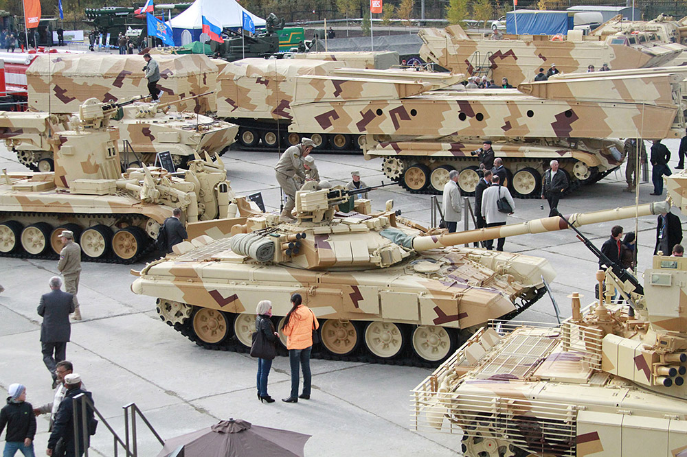 ニジニタギルの展覧会で展示されていたほとんど全てのロシアの戦闘車両は、中東やアフリカでよく見かける砂漠迷彩色に塗装されていた。