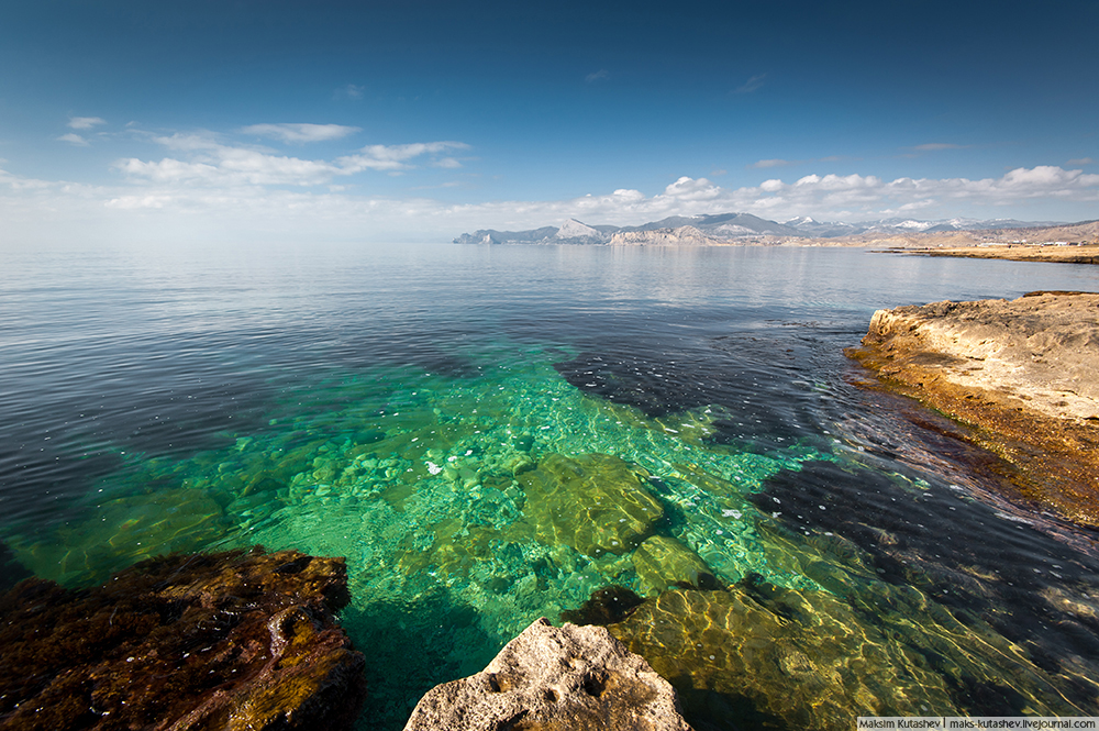 Bez pretjerivanja, Krim mnogi smatraju rajem na Zemlji. Kroz poluotok prolazi 45. paralela i zbog toga, kako pojedini znanstvenici slikovito navode da Krim predstavlja zlatni predio, s gotovo idealnim klimatskim uvjetima za život, među najboljim na planeti.