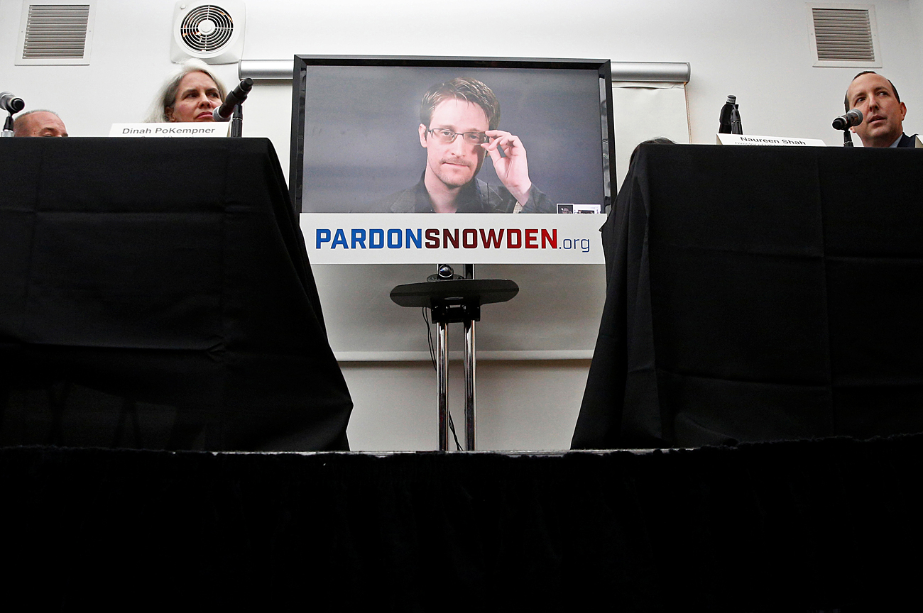 Edward Snowden interviene in un collegamento video durante una conferenza organizzata a New York. Settembre 2016