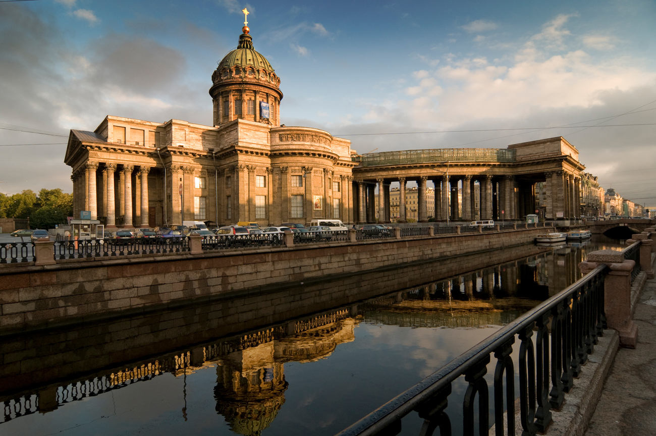 Die Kathedrale sorgt für italienischen Flair in der Hauptstadt des Nordens - Sankt Petersburg.