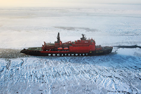 El primer crucero turístico al Polo Norte se realizó en agosto de 1990 en el rompehielos atómico 'Rossiya'. Fuente: Itar Tass.