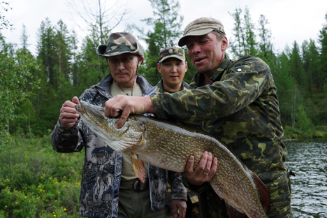 Путин на риболов.