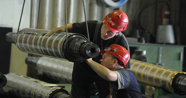 La Russia è tra i leader mondiali nella produzione di alluminio, che viene lavorato in buona parte nello stabilimento di Sayanal e poi esportato (Foto: Kommersant Photo)