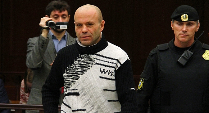 L'ex poliziotto Dmitri Pavlyuchenkov, condannato in primo grado a 11 anni per aver partecipato all'omicidio della giornalista Anna Politkovskaya nel 2006 (Foto: Itar-Tass) 