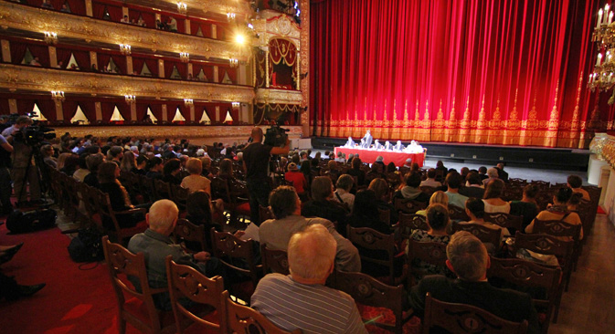 ボリショイ劇場は、海外の映画館では既に3年前から中継を行っており、大好評を博している。＝タス通信撮影