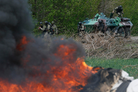 Употреба војске против проруских добровољаца у Славјанску настављена је и на дан украјинских избора 25. маја. Извор: Reuters.