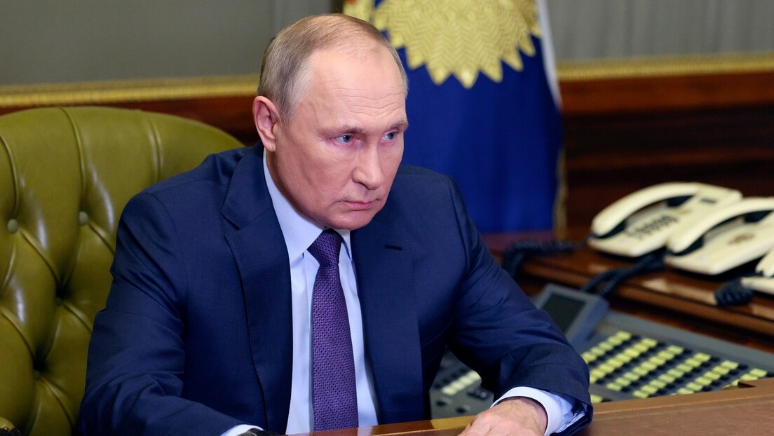 Путин продужио забрану увоза хране до 2023. године