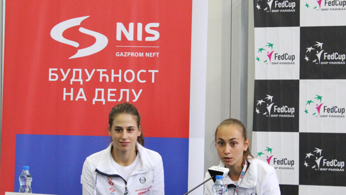 Почео пад Александре Крунић