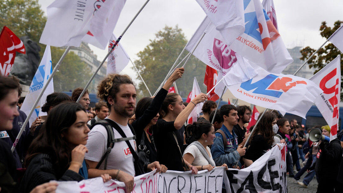 Штрајкови широм Француске, синдикати траже веће плате