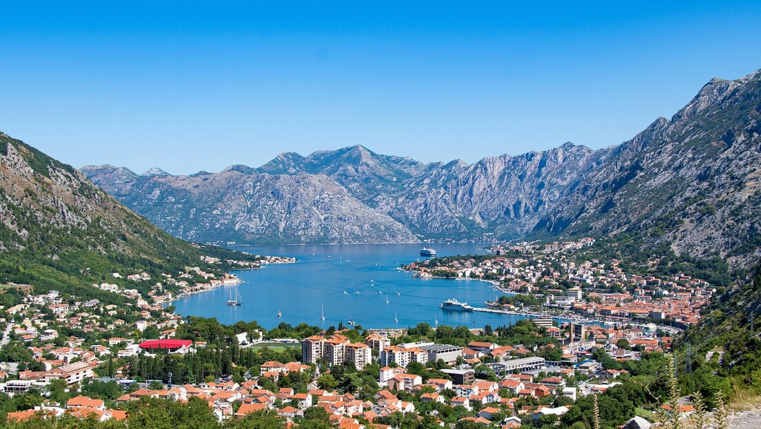 Crna Gora: Vojska ne dozvoljava uklanjanje spomen ploče u Morinju