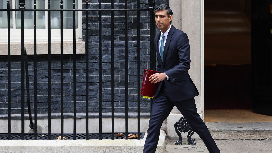 Сунак правдао став британске министарке о мигрантима: Ово јесте и остаће саосећајна земља