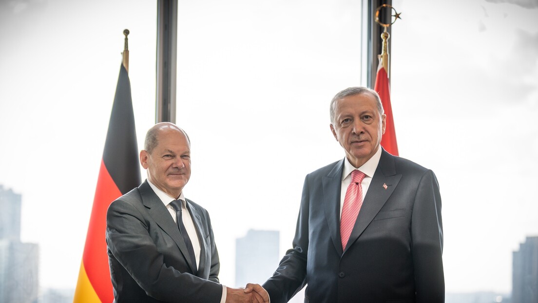 Ердоган и Шолц разговарали о односима Немачке и Турске