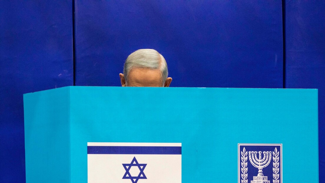 Нетањаху се враћа? Излазне анкете показују да његов десничарски блок води на изборима у Израелу