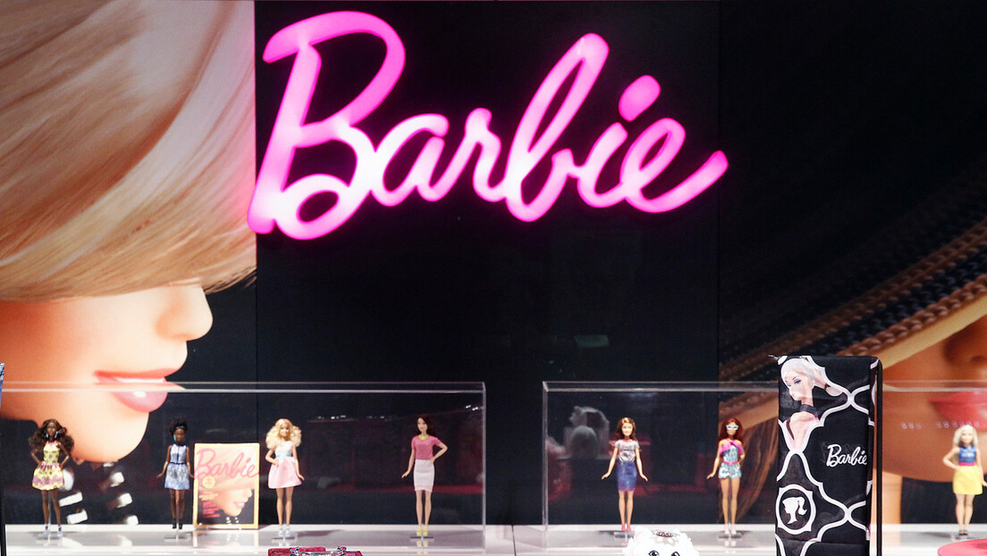 Барби је симбол моћи савремене жене, јер -  Барби може све