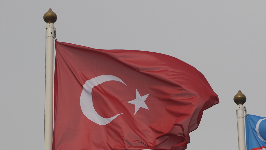 Турска почела да плаћа део руског гаса у рубљама