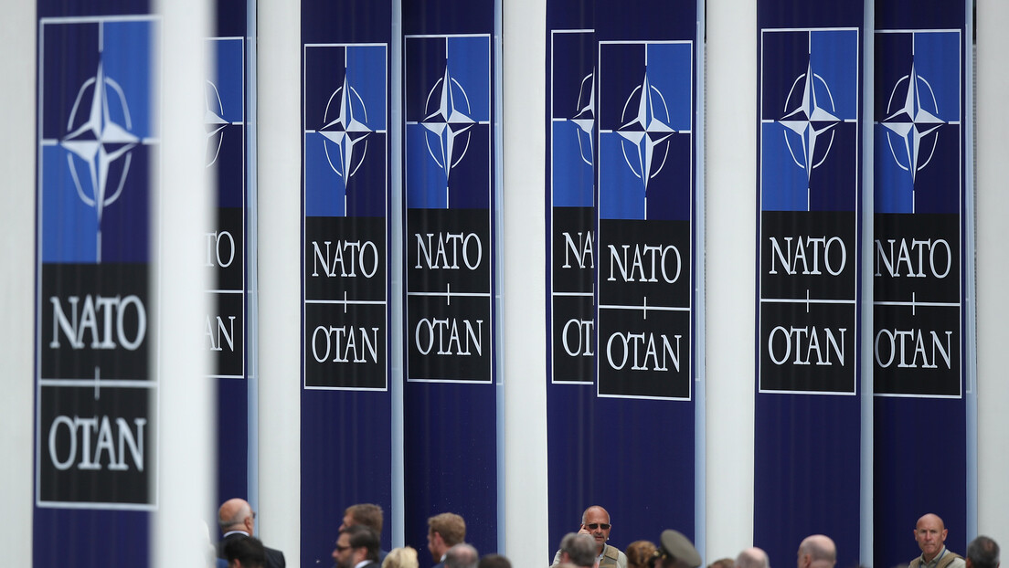 Грушко: О Украјини у НАТО може да размишља само лудак