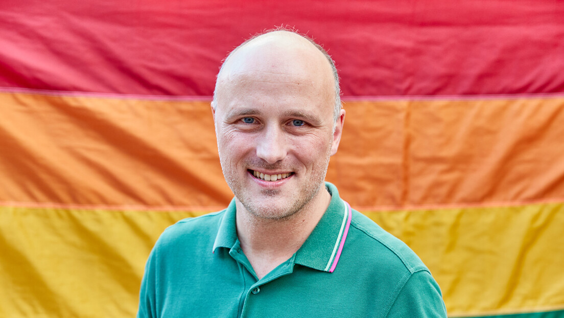 Немачки посланик: Коришћење геј апликације у парламенту је део посла