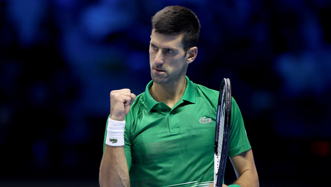 Novak protiv Medvedeva u boljem terminu, večeras saznaje rivala u polufinalu