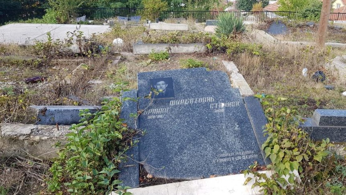 Тужна слика српских гробаља на КиМ: Порушени споменици, отворени гробови, разбацане кости