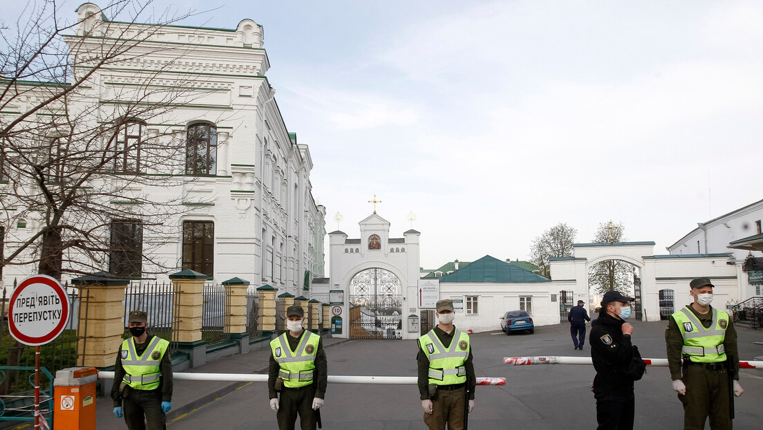 Украјинци малтретирају руске свештенике; Руска православна црква: Обуставите прогон верника (ВИДЕО)
