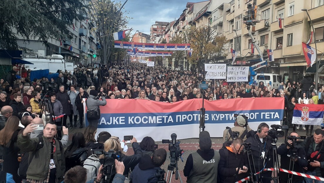 Жене протестовале у Косовској Митровици: Доста је живота у гету!