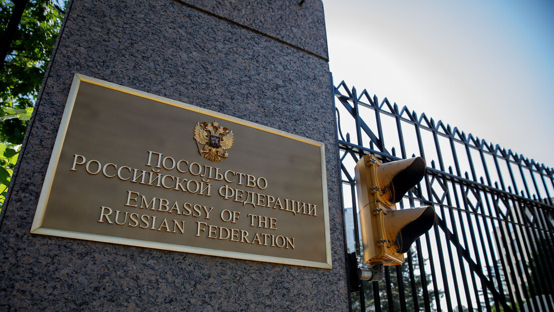 Руска амбасада у САД: Признање ЦИА да врбује "разочаране" Русе потврда непријатељства