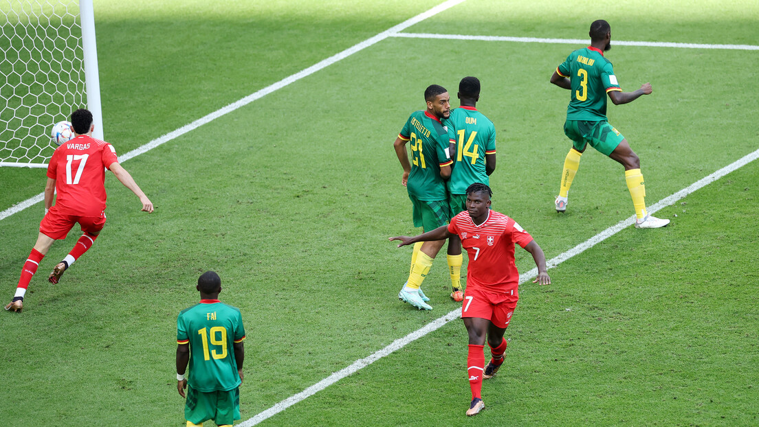 Минималац Швајцарске довољан за победу над Камеруном, Емболо пресудио "својима"