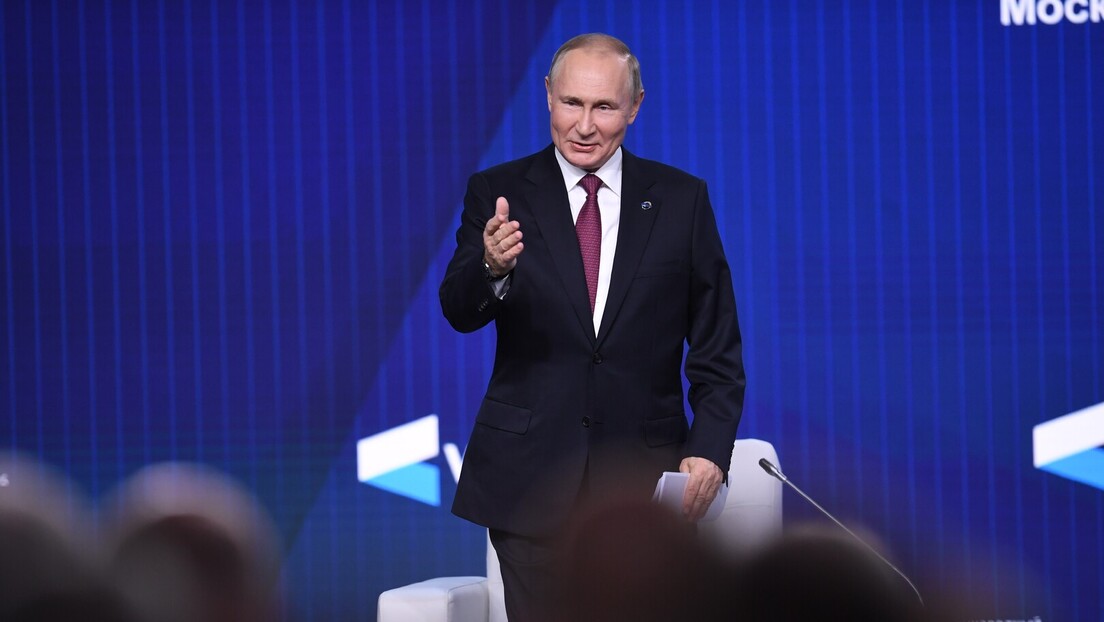 Путин: Русија је корак испред у вештачкој интелигенцији